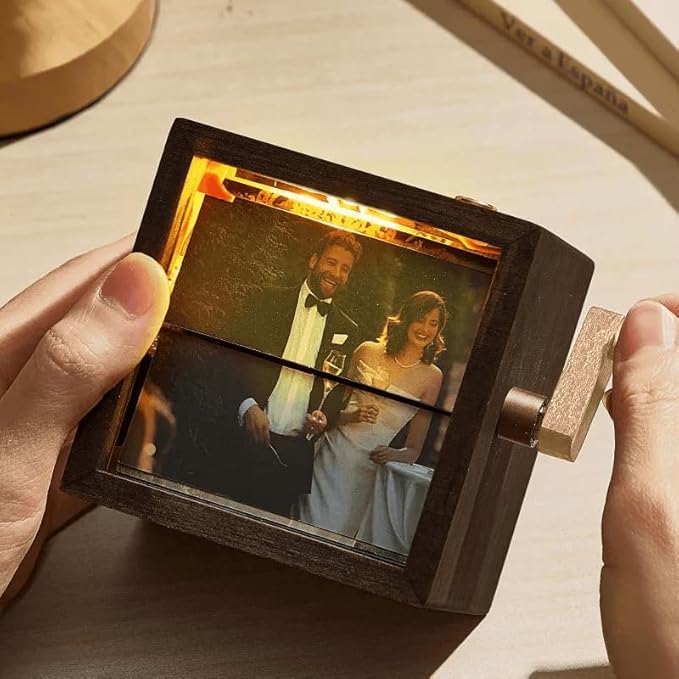 📸DIY Custom Photo🎁🎁 Personalized Flip Frame Mechanical Hand-cranked Photo Album Plus with Light